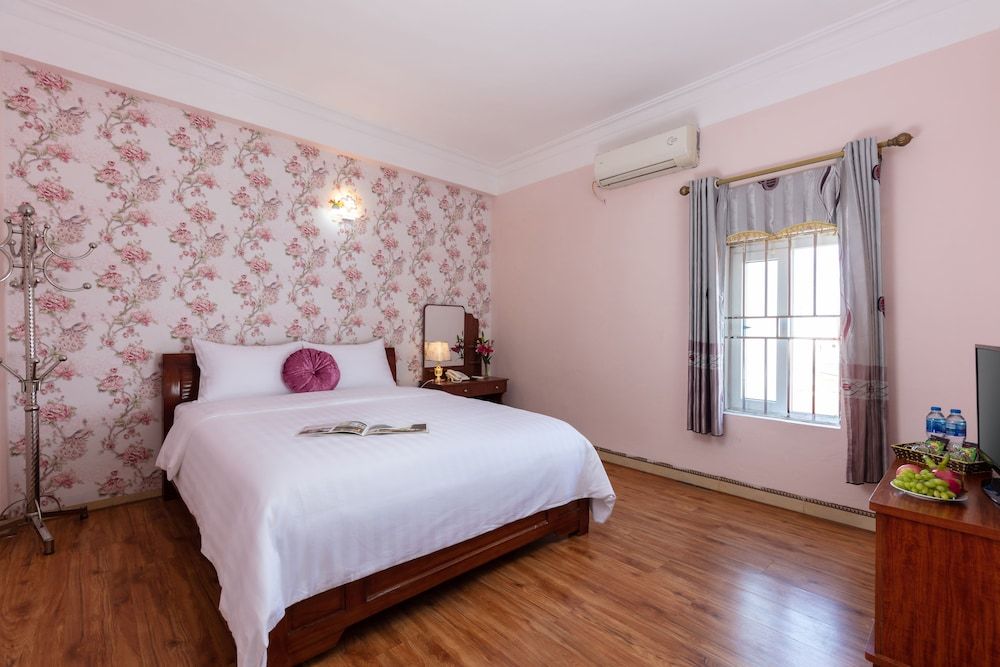 Airport Hotel Hanoi Convenient & Friendly Superior Double or Twin Room, with Window (Free one way airport transfer) 3
