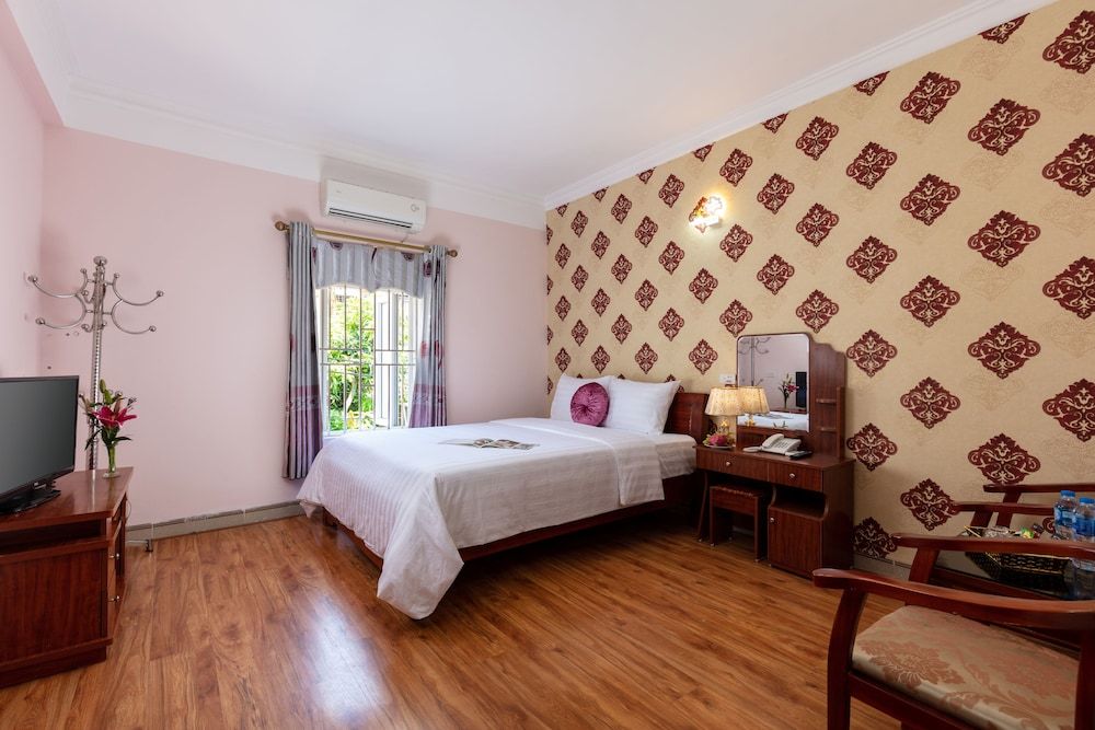 Airport Hotel Hanoi Convenient & Friendly Superior Double or Twin Room, with Window (Free one way airport transfer) 2