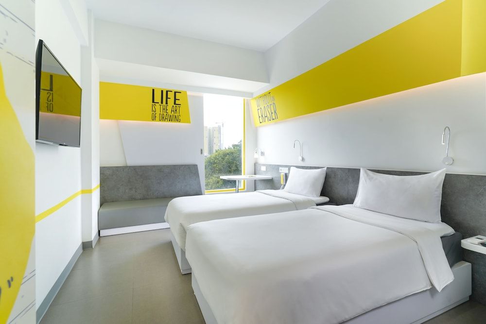 YELLO Hotel Manggarai Jakarta Room (Yello) 6
