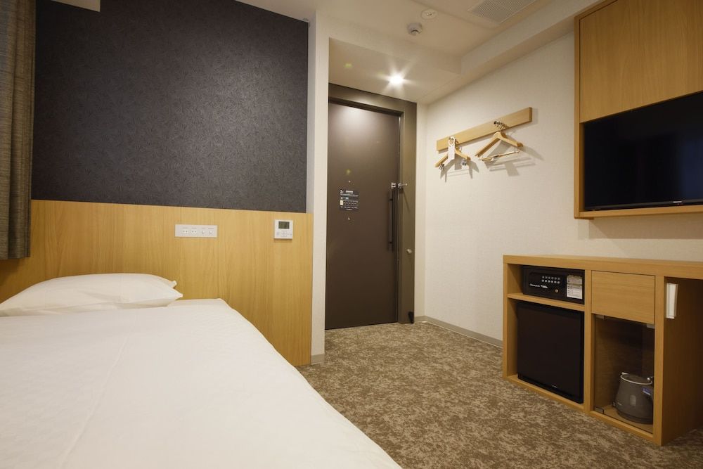 undefined Plum Hotel 2