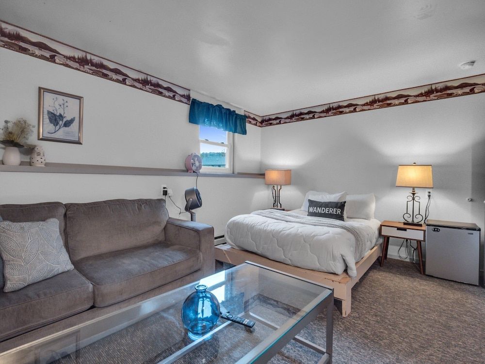 Timberline Lodge Suite 103 8