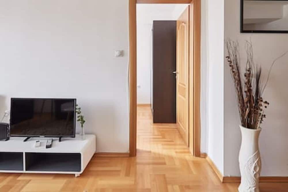 Smart Apartments Skopje Deluxe Apartment, 1 King Bed with Sofa bed, City View 16