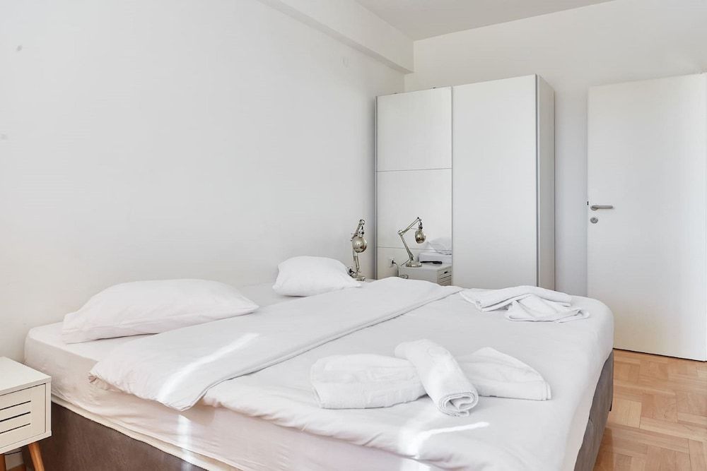 Smart Apartments Skopje Luxury Apartment, 1 Bedroom, City View 2