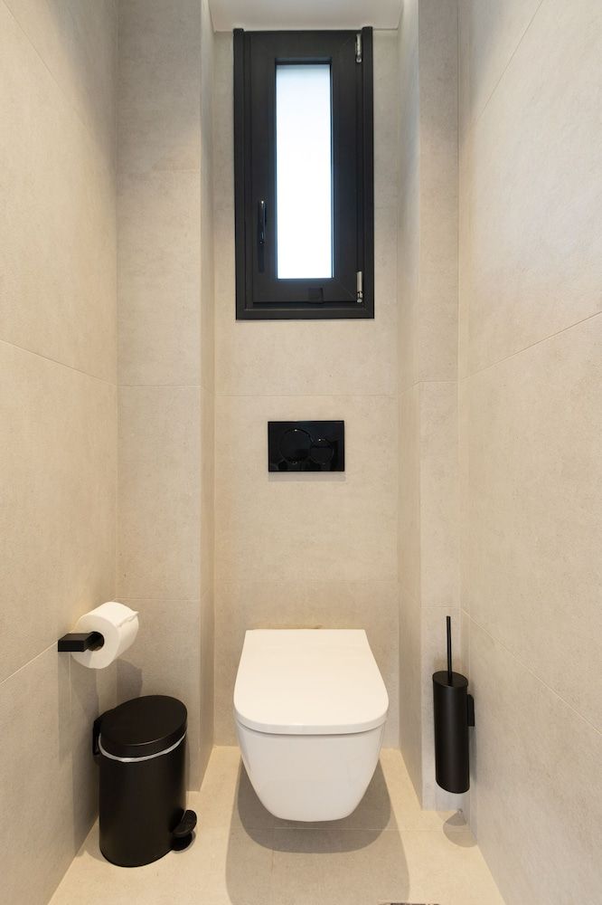 Incanto Boutique Suites - Neos Kosmos 2-Bedroom Maisonette Suite with Jacuzzi 13