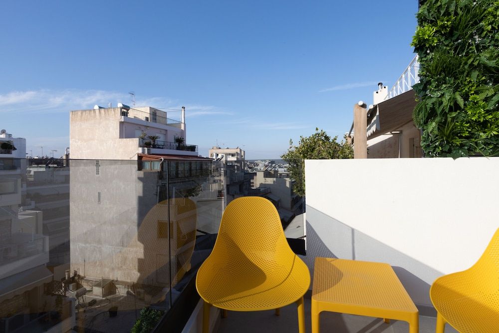 Incanto Boutique Suites - Neos Kosmos 2-Bedroom Maisonette Suite with Jacuzzi 11