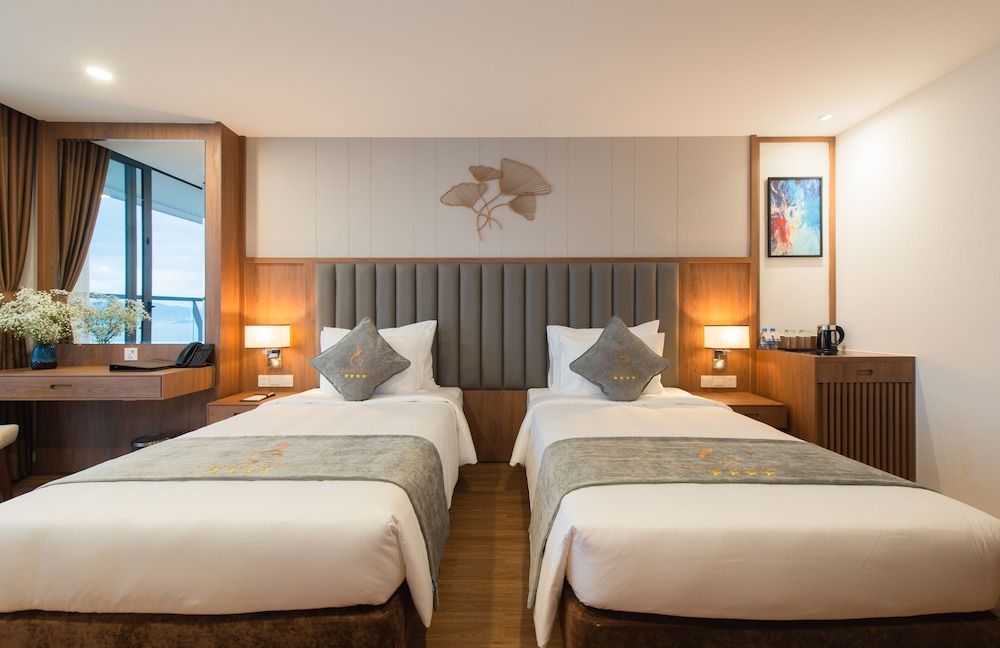 Senior Deluxe Room with Twin Beds