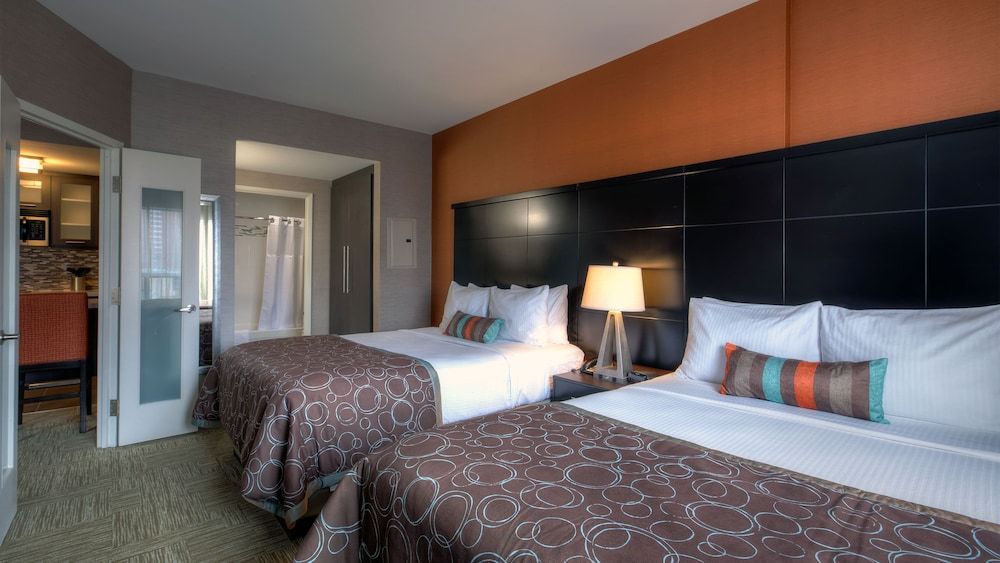 Suite, 1 Bedroom, Kitchen (Dining)