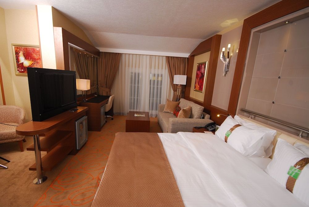 Suite, 1 King Bed, Jetted Tub