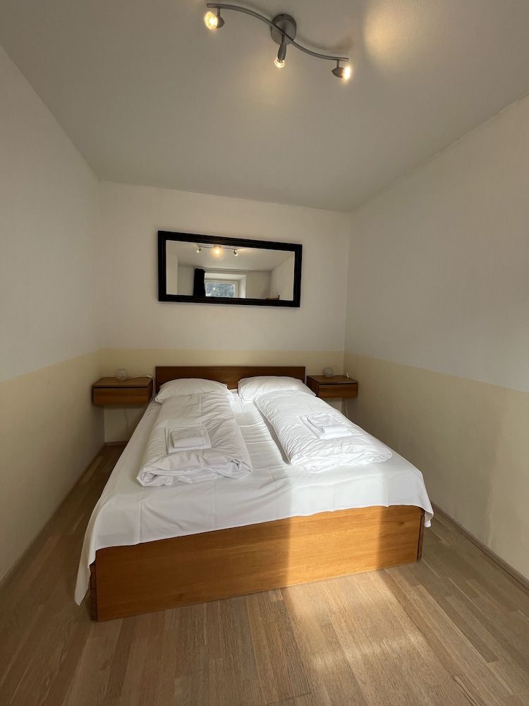 Plus Apartment, 2 Bedrooms, Mountain View