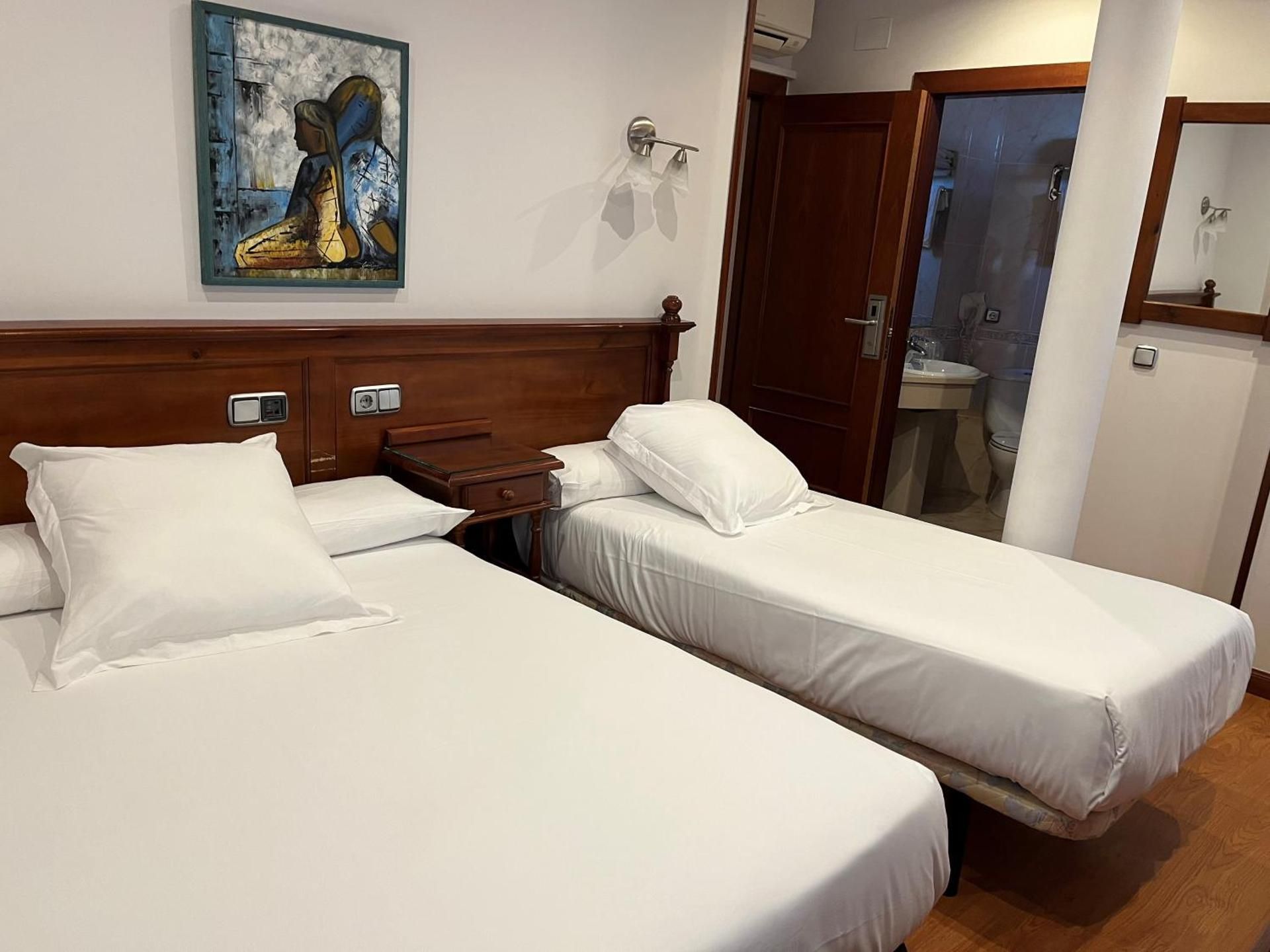 Budget Double Room with Extra Bed