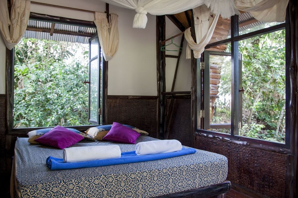 Ban Na Kai Mook Beach Double Bungalow with Fan 2