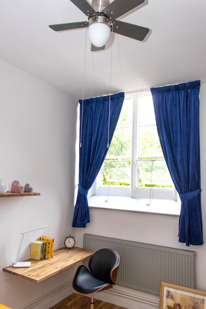 Cades Accommodation Comfort Single Room, Shared Bathroom (1st Floor ) 16