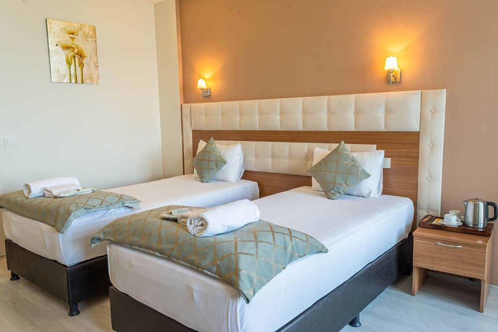 Westport İstanbul Hotel Deluxe Double or Twin Room 4