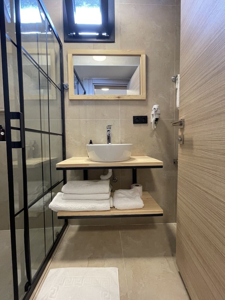 Dalaman Airport Alibaba Hotel Standard Quadruple Room 13