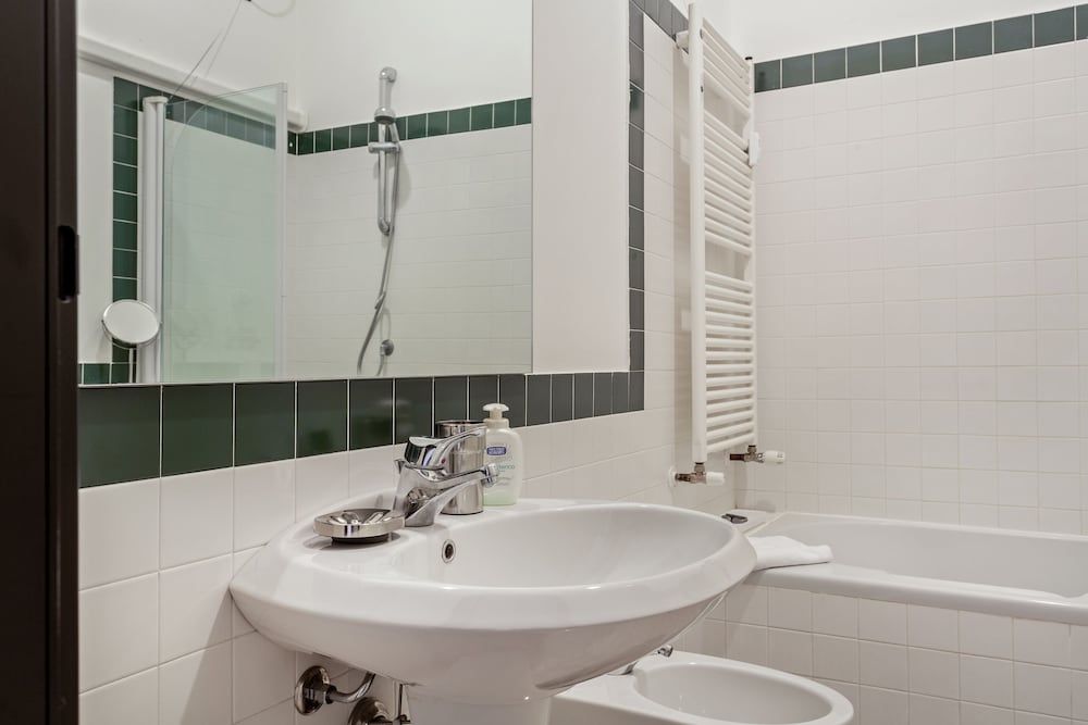 Renovated Penthouse Duomo & Via Torino Apartment, 2 Bedrooms, Non Smoking 17