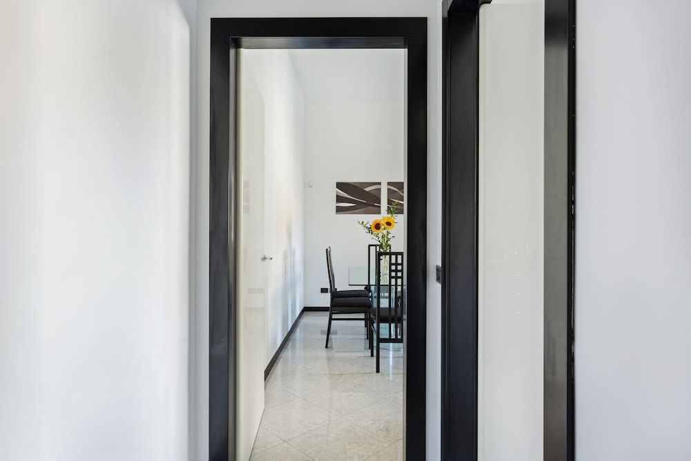 undefined Renovated Penthouse Duomo & Via Torino 9