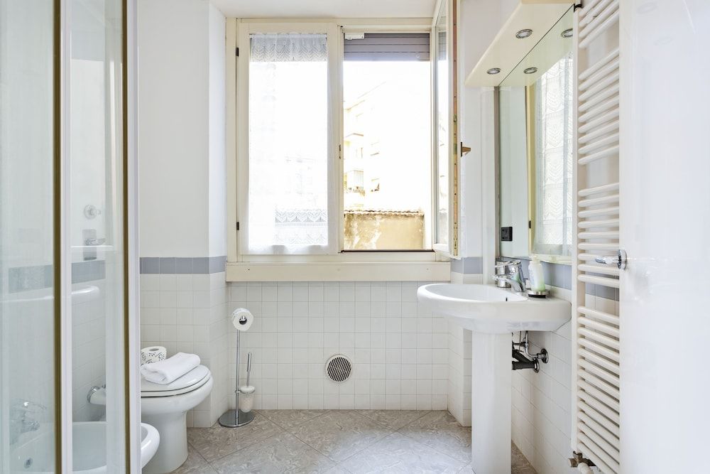 Renovated Penthouse Duomo & Via Torino Apartment, 2 Bedrooms, Non Smoking 13