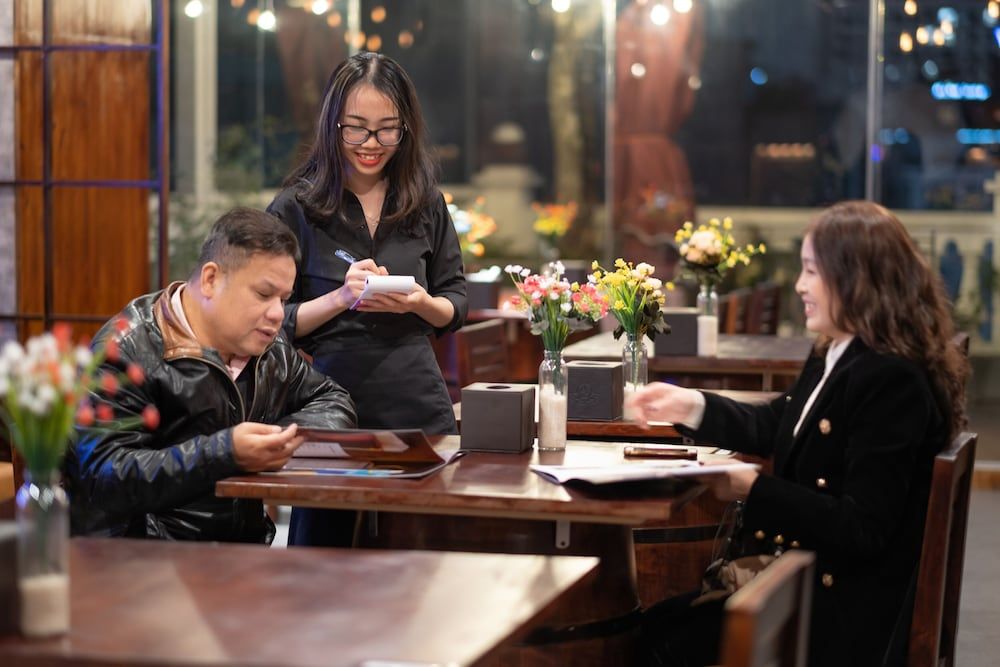 undefined Bao Hung Hotel and Apartment 2