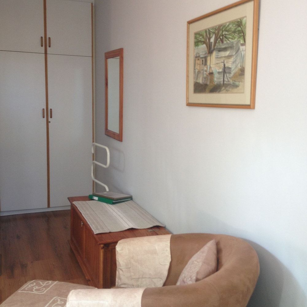 The Nook B&B Comfort Twin Room, 2 Twin Beds, Refrigerator & Microwave, Garden View 2