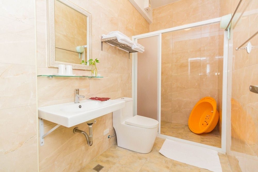 XiaoCuixuanHomestay 201 Quadruple Room 6