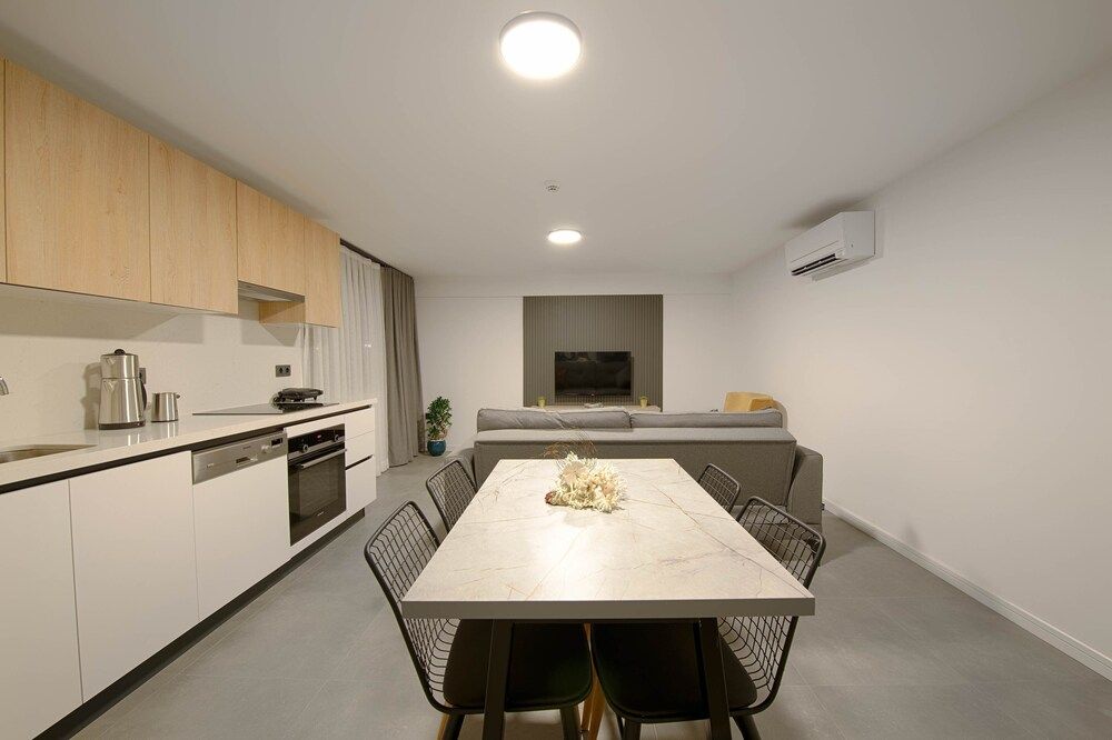 Lodos Suites & Residence Condo 3