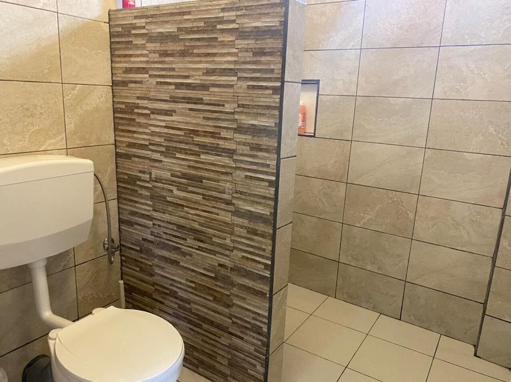 undefined Max Garden and Pool 6