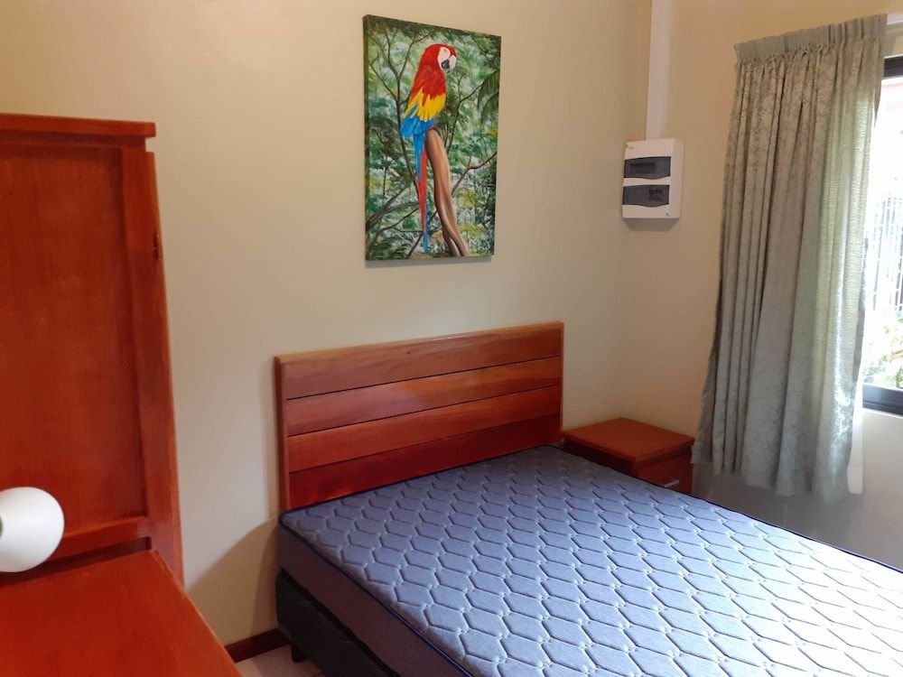 undefined Max Garden and Pool 8