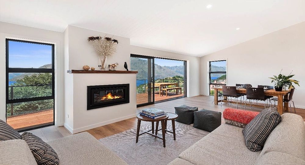 Newly Built Luxe House with Magnificent View 3 Bedrooms Deluxe House 11