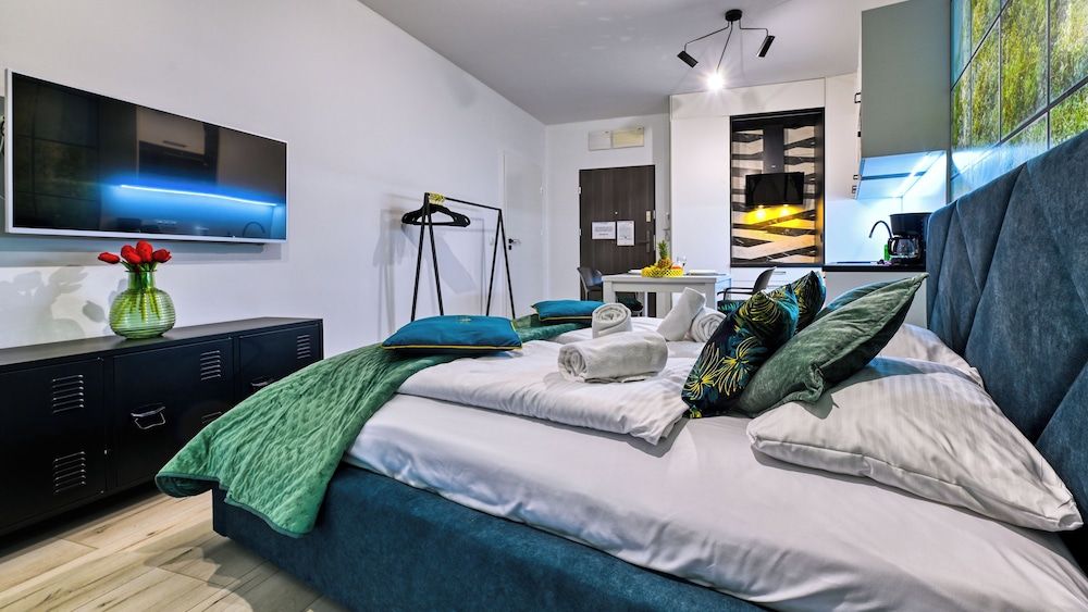 Studio Suite (32)