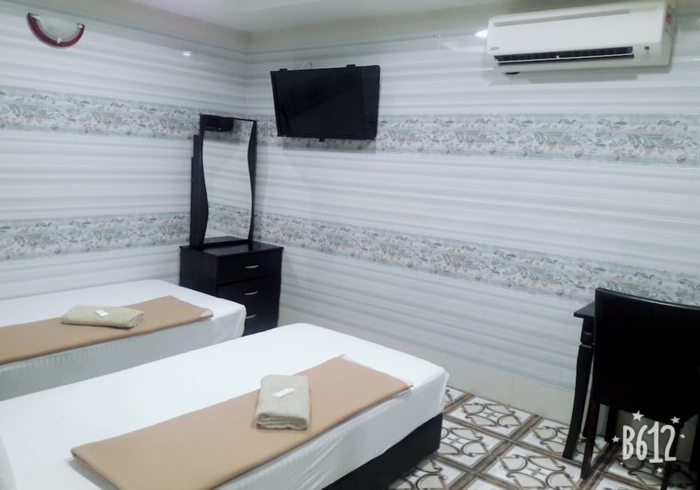 undefined Silver Sky Hotel 2