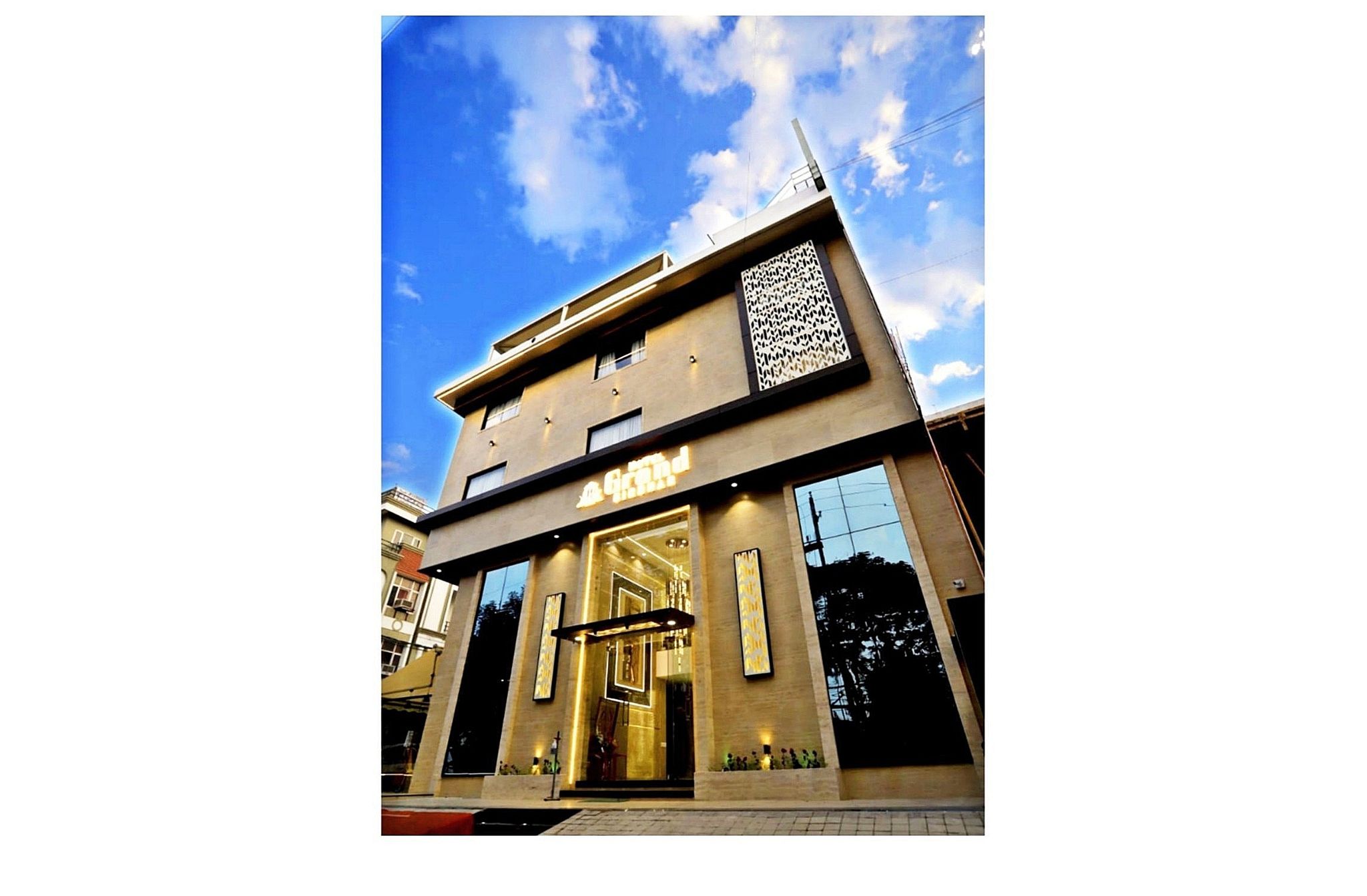 undefined Hotel Grand Girdhar 9