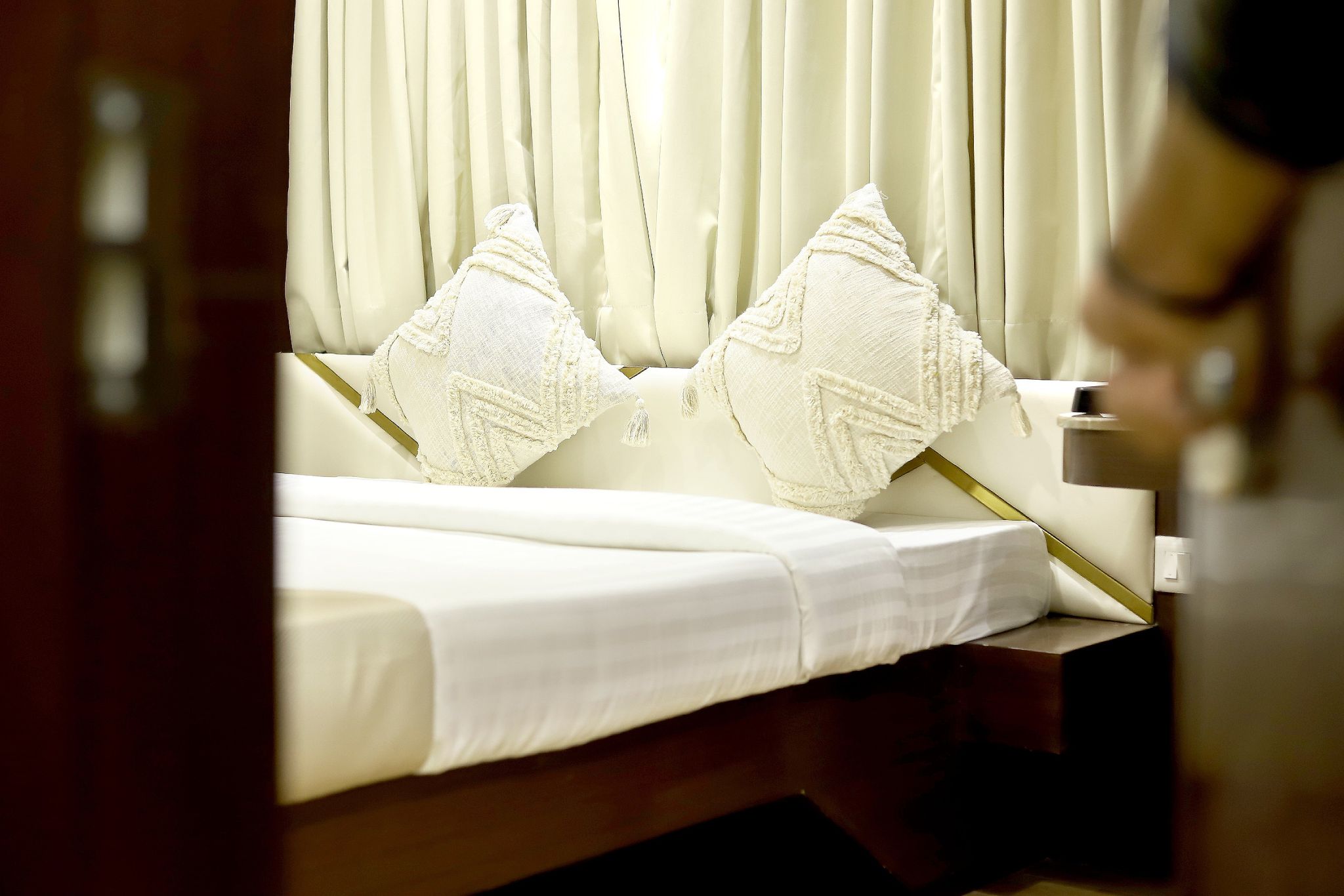 Hotel Grand Girdhar Deluxe Double Room 12