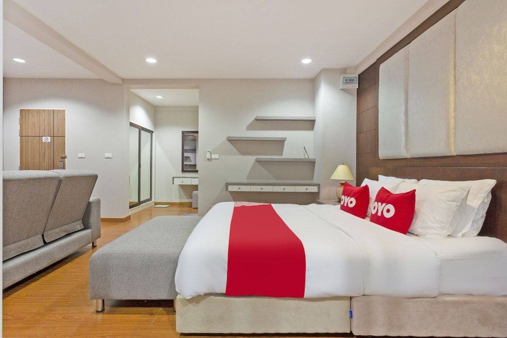 undefined OYO 995 Blue Cafe Apartment 5