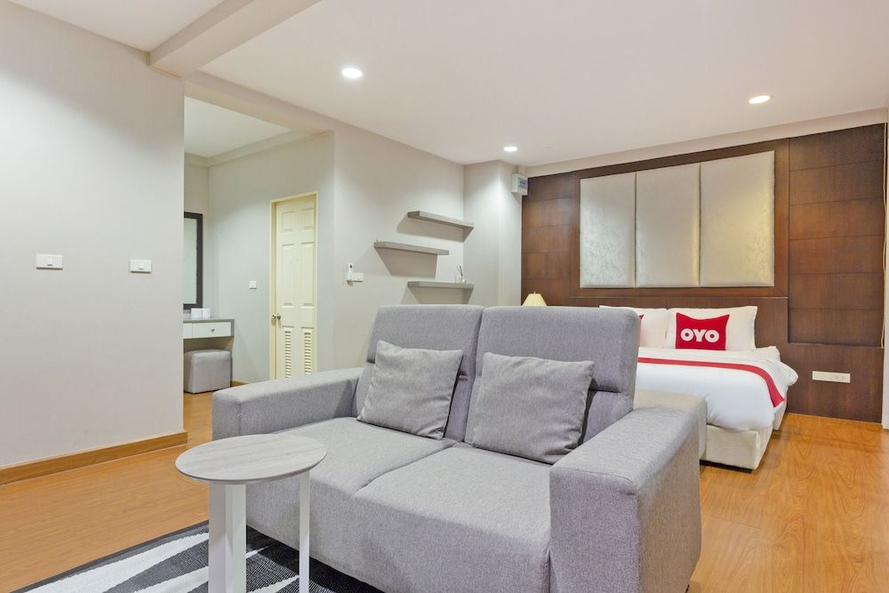 OYO 995 Blue Cafe Apartment Premier Double Room 9