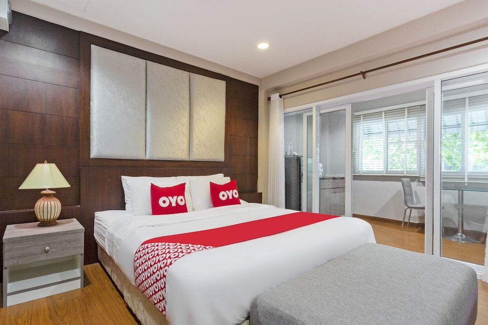 undefined OYO 995 Blue Cafe Apartment 8