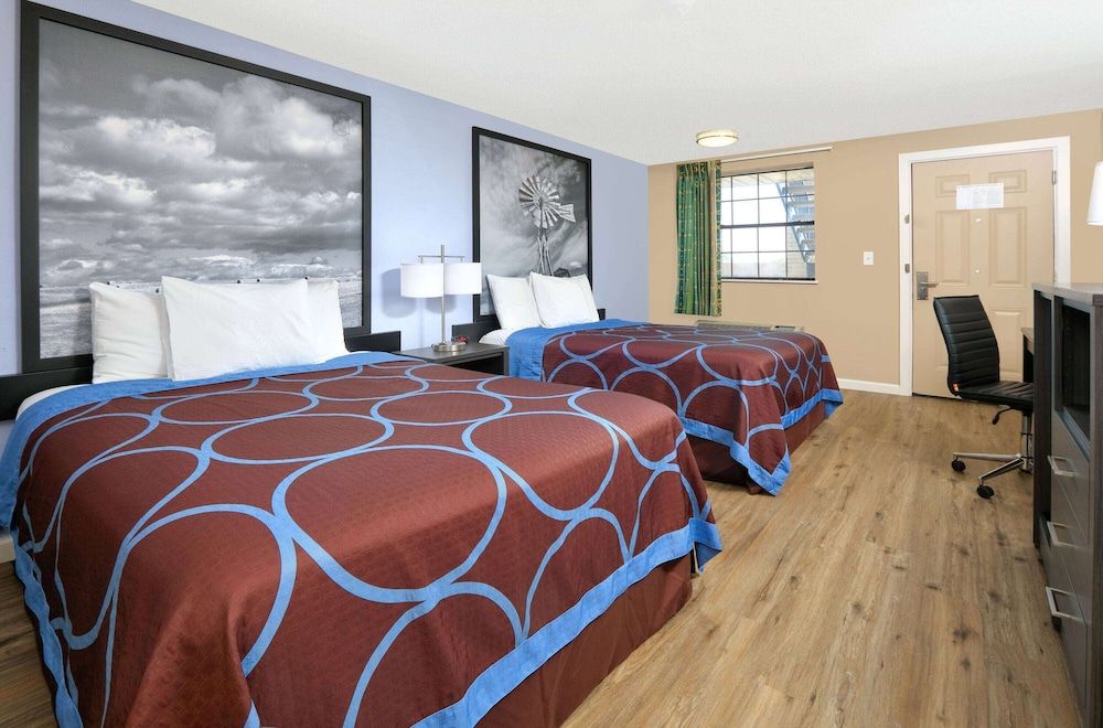 Room, 2 Queen Beds, Accessible, Non Smoking (Bathtub w/ Grab Bars)