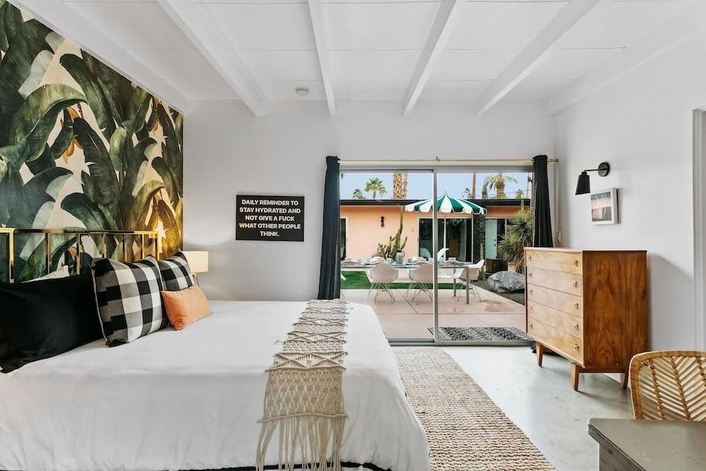 Studio (1 Bedroom)