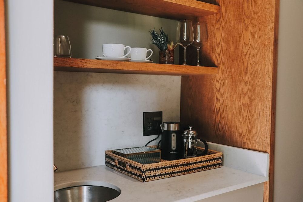 The Rasmus Executive Suite 8