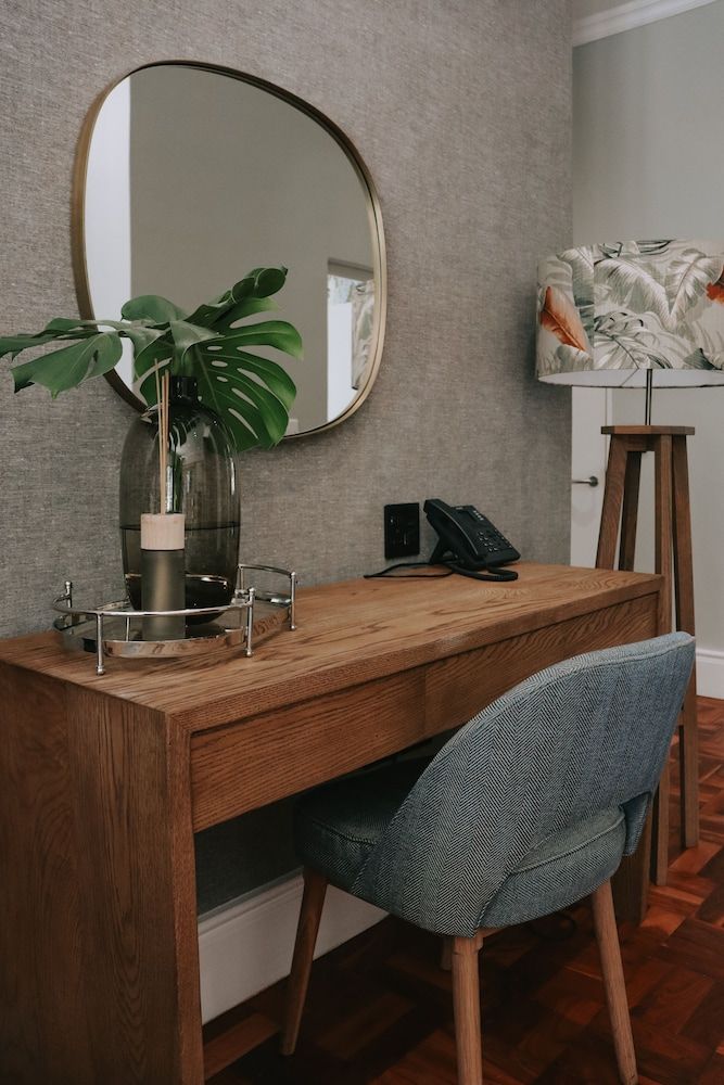 The Rasmus Presidential Room 8