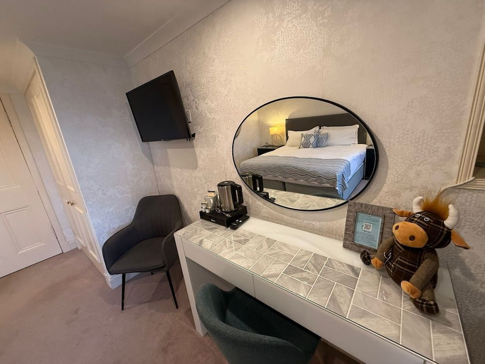 The Airds Hotel & Restaurant Superior King or Twin Room 14