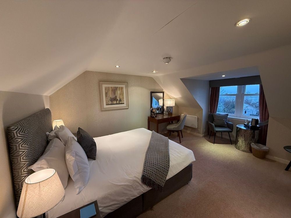 The Airds Hotel & Restaurant Loch View Small Double Room 4