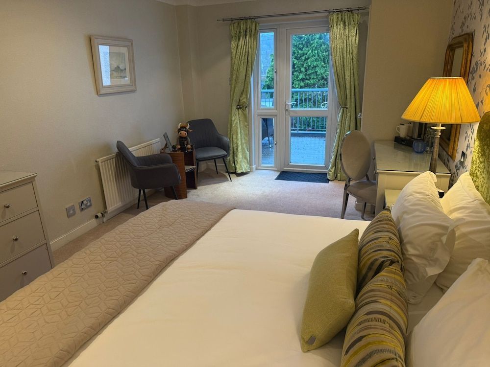 The Airds Hotel & Restaurant Superior King or Twin Room 16