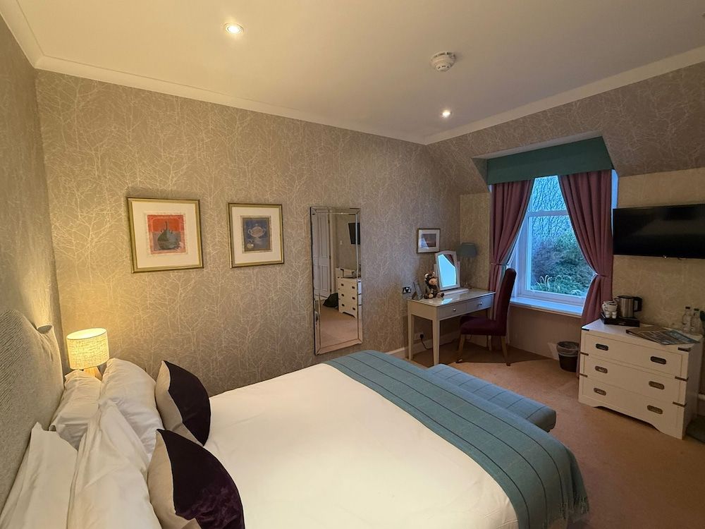 The Airds Hotel & Restaurant Loch View Small Double Room 7
