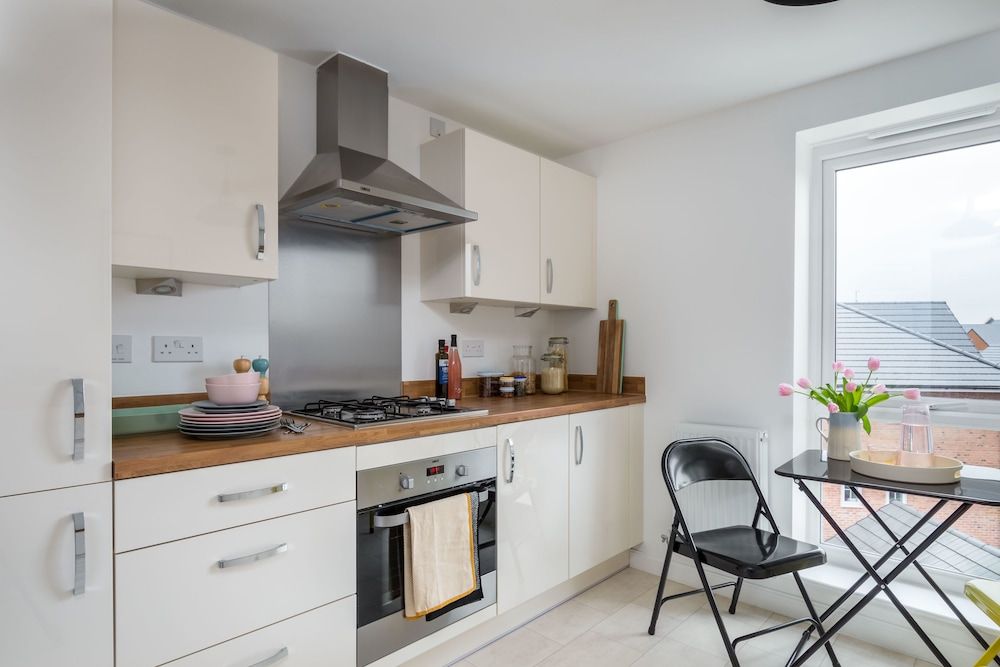 undefined Canalside Scandinavian - Parking & Netflix 9