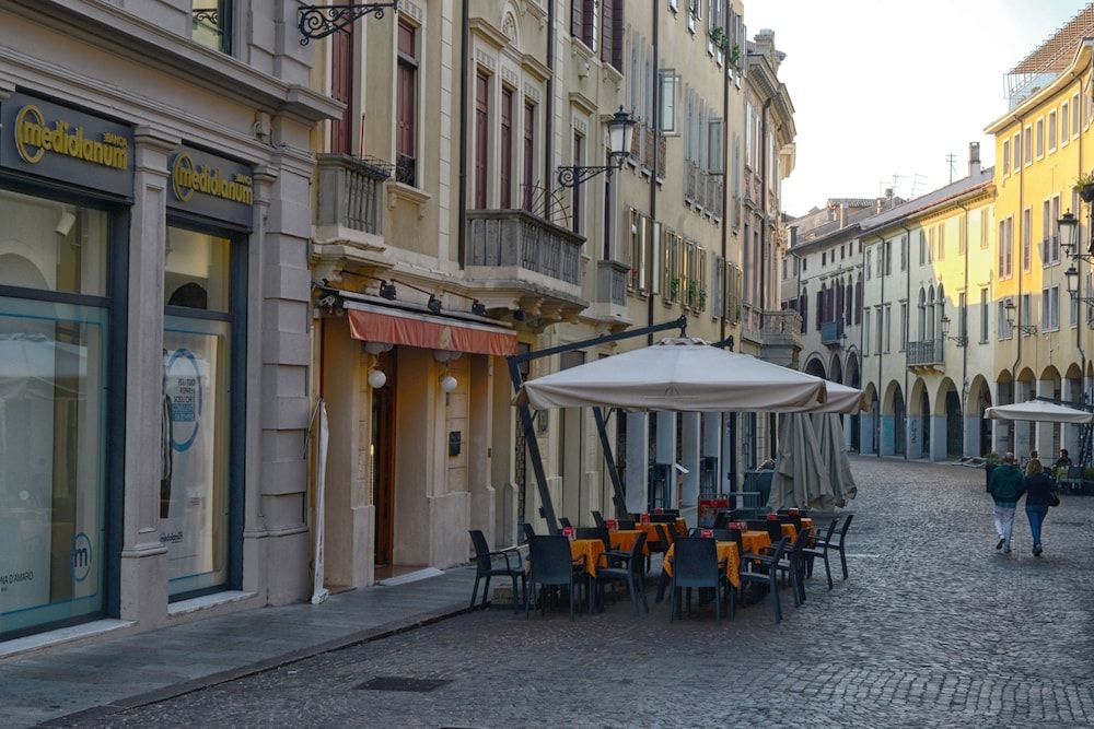 undefined Piazza dei Frutti Flat 6