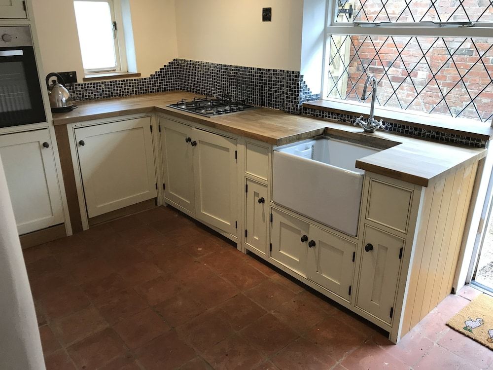 Village Period Cottage Next to a Idyllic Stream Cottage 7