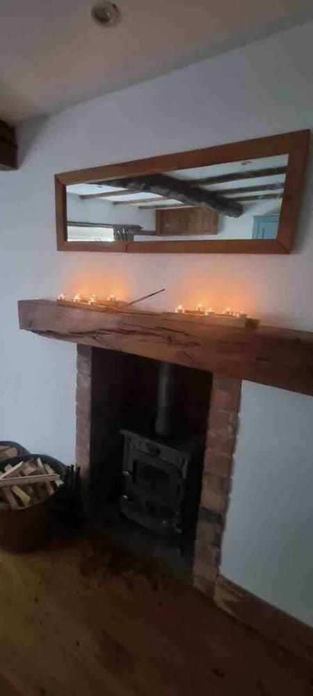 Village Period Cottage Next to a Idyllic Stream Cottage 18