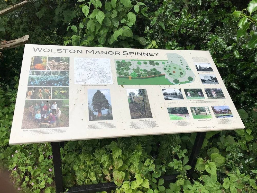 Village Period Cottage Next to a Idyllic Stream Cottage 46