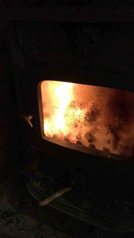 Village Period Cottage Next to a Idyllic Stream Cottage 8