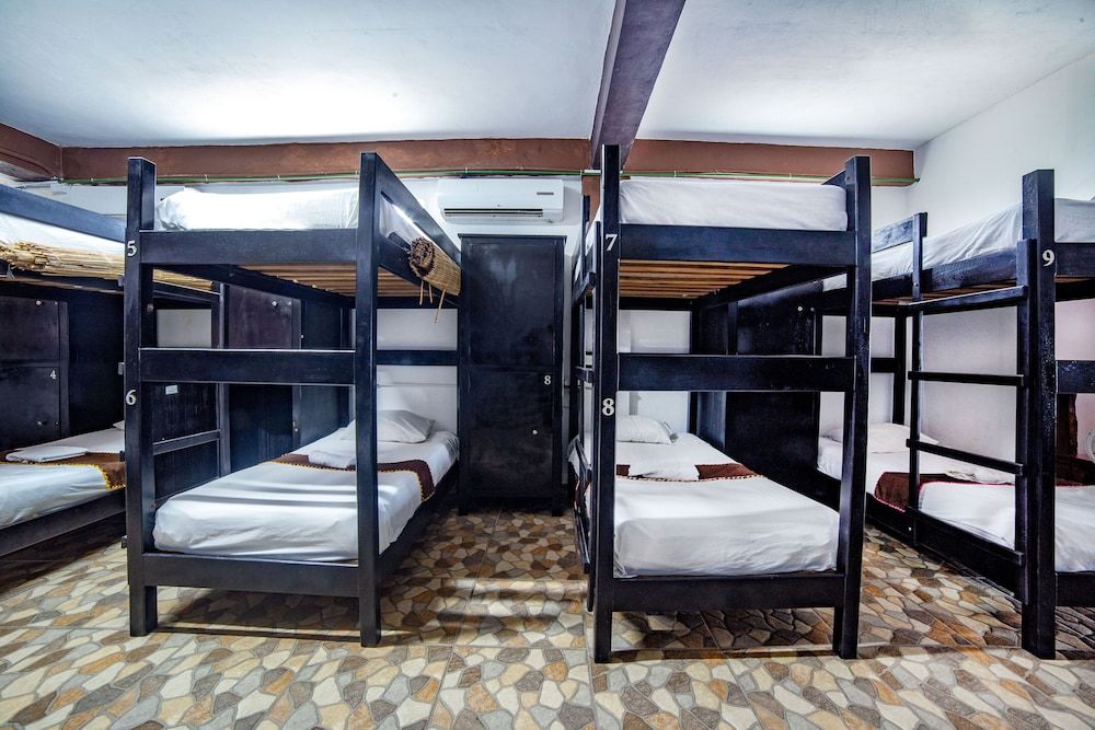 Basic Shared Dormitory, Mixed Dorm, Non Smoking